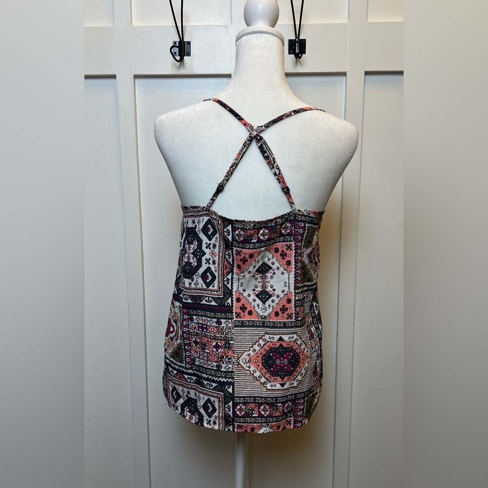 Hollister Medallion Print Handkerchief Hem Tank Top Boho Y2K Festival Size Small - Picture 5 of 8